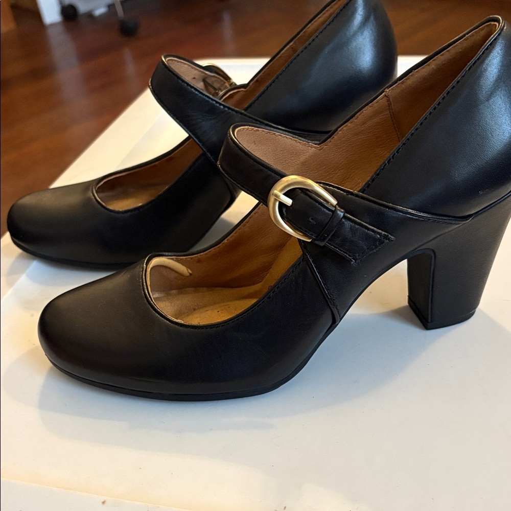 Sofft Miranda Black Mary Jane Heels size 9